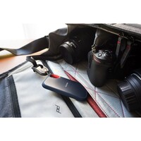 Eksterni SSD disk 2 TB, SANDISK Extreme Portable, USB 3.2 Gen 2, 1050/1000 MB/s (SDSSDE61-2T00-G25)