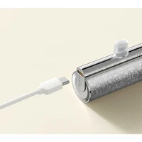 Powerbank VEGER, s ugrađenim Type-C priključkom, 5.000 mAh, srebrni Powerbank VEGER, s ugrađenim Type-C priključkom, 5.000 mAh, srebrni